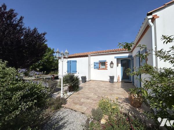 Maison T5 de 122m² avec piscine, proche centre de SOULLANS 