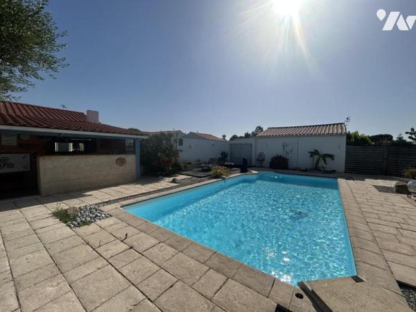 Maison T5 de 122m² avec piscine, proche centre de SOULLANS 