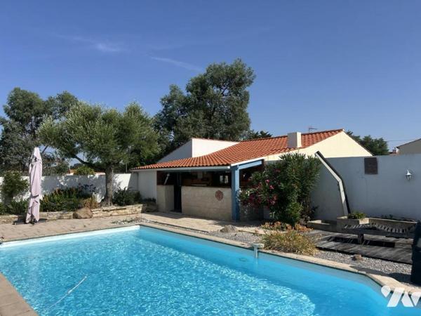 Maison T5 de 122m² avec piscine, proche centre de SOULLANS 