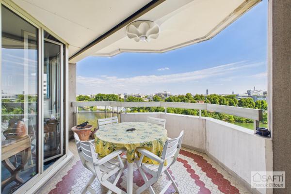 Front de Seine. VUE PANORAMIQUE. 4 pièces 94 m². TERRASSE. CAVE. DOUBLE PARKING.