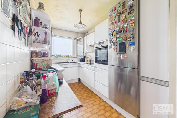 Front de Seine. VUE PANORAMIQUE. 4 pièces 94 m². TERRASSE. CAVE. DOUBLE PARKING.