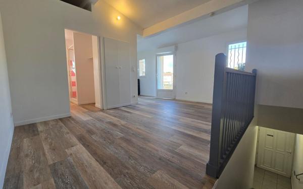 Appartement à louer    1 pièce • 27,89 m2 Saint-Martin-de-Crau