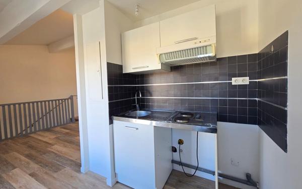 Appartement à louer    1 pièce • 27,89 m2 Saint-Martin-de-Crau