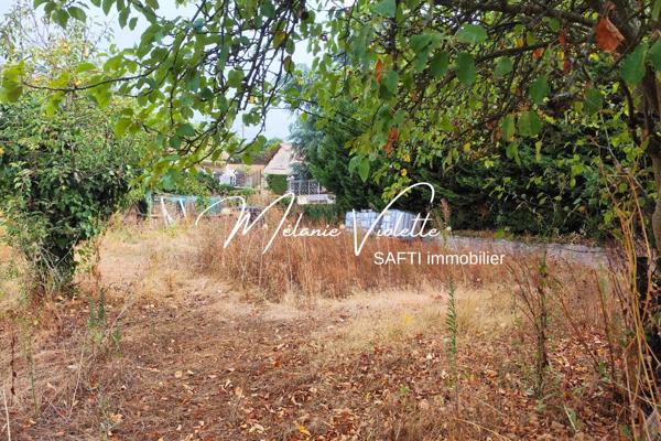 Terrain constructible de 528m² à Mareuil-sur-Lay-Dissais