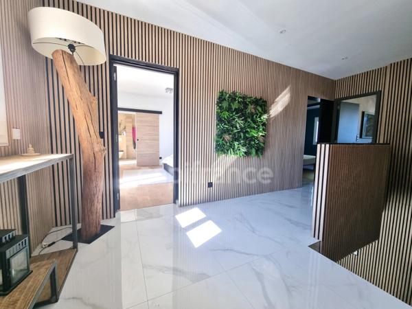 Villa de prestige avec jardin paysagé - Garage, Piscine