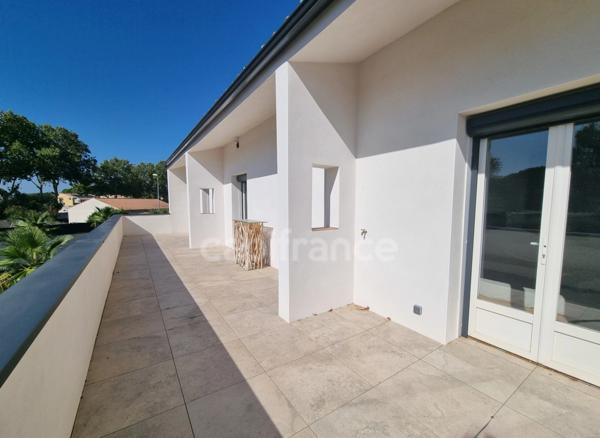 Villa de prestige avec jardin paysagé - Garage, Piscine