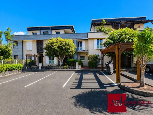 A VENDRE -EXCLUSIVITÉ – Grand Duplex T3 de 85 m² , Piscine et 2 Parkings – Ligne des Bambous