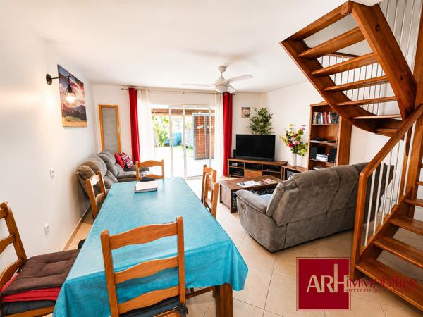 A VENDRE -EXCLUSIVITÉ – Grand Duplex T3 de 85 m² , Piscine et 2 Parkings – Ligne des Bambous