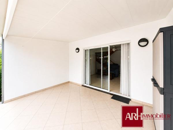 A VENDRE -EXCLUSIVITÉ – Grand Duplex T3 de 85 m² , Piscine et 2 Parkings – Ligne des Bambous