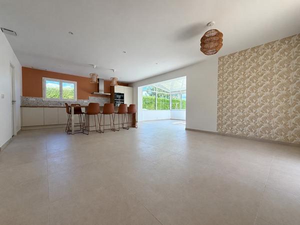 Maison à louer 1 150 € CC Hourtin 6 p 118 m² DPE C