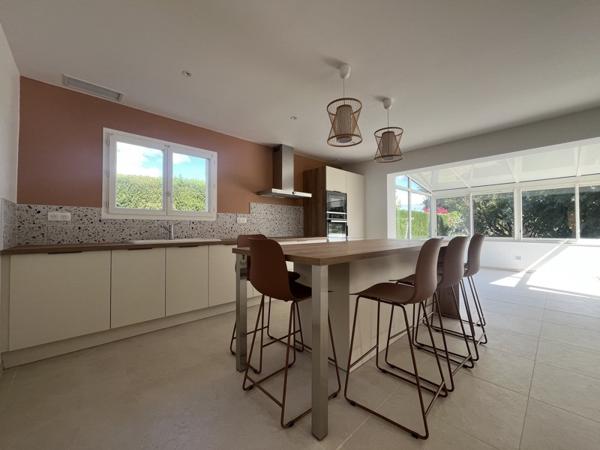 Maison à louer 1 150 € CC Hourtin 6 p 118 m² DPE C