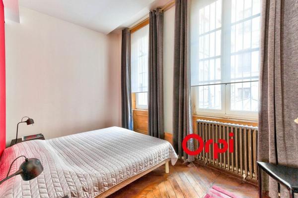 Appartement à louer    3 pièces • 78,27 m2 Lyon 1