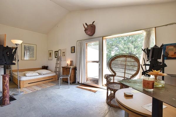 Loft d’artiste de 270 m² sur plus de 2 800 m² de terrain à l'ouest de Montpellier