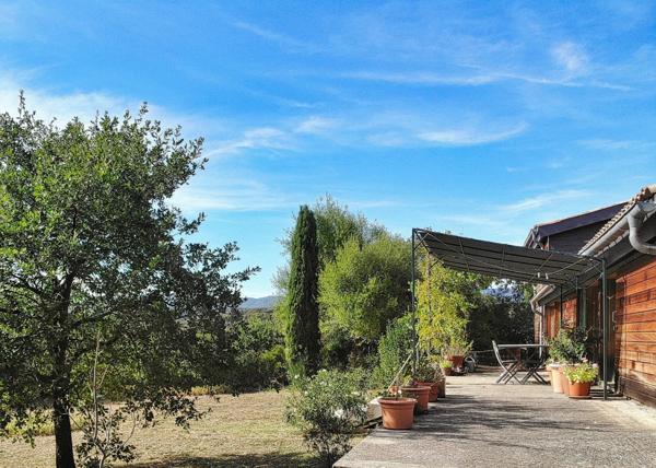 Loft d’artiste de 270 m² sur plus de 2 800 m² de terrain à l'ouest de Montpellier