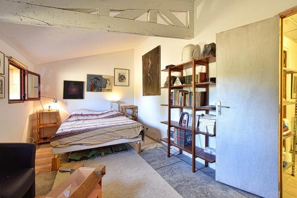 Loft d’artiste de 270 m² sur plus de 2 800 m² de terrain à l'ouest de Montpellier