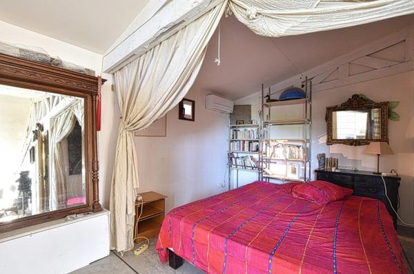 Loft d’artiste de 270 m² sur plus de 2 800 m² de terrain à l'ouest de Montpellier