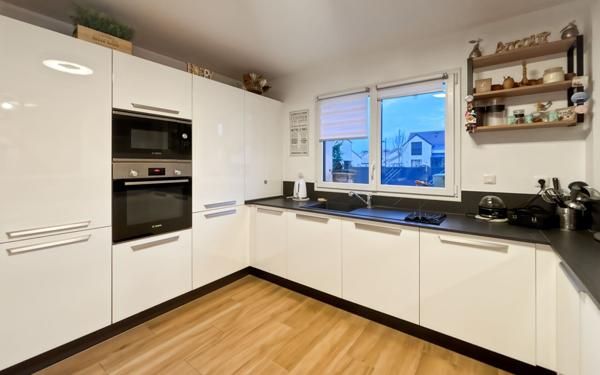 Maison à vendre    5 pièces • 143 m2 Gazeran