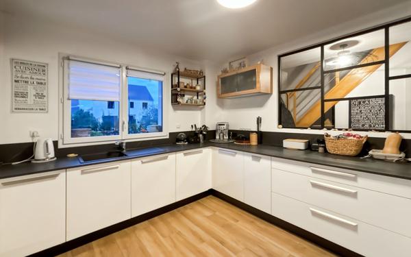 Maison à vendre    5 pièces • 143 m2 Gazeran