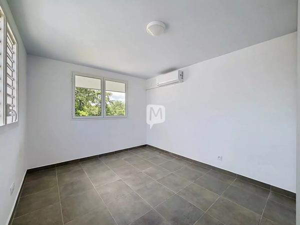 DPT GUYANE, à louer MACOURIA appartement T3 duplex de 65 m²