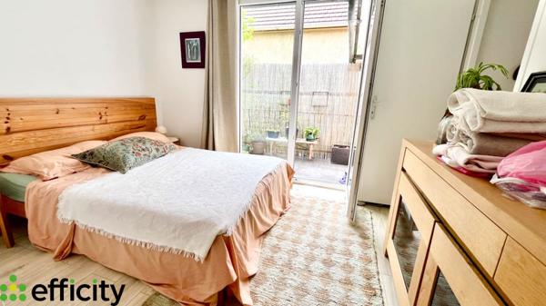 Appartement
         5 pièces
        - 81 m² 199 500 € *