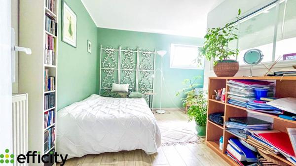 Appartement
         5 pièces
        - 81 m² 199 500 € *
