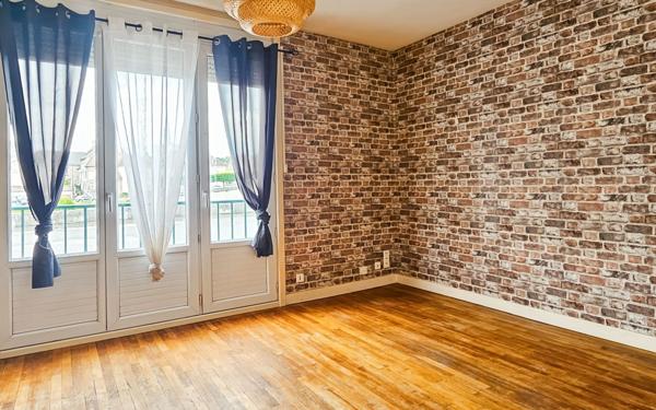 Maison à vendre    3 pièces • 60 m2 Pont-Sainte-Maxence