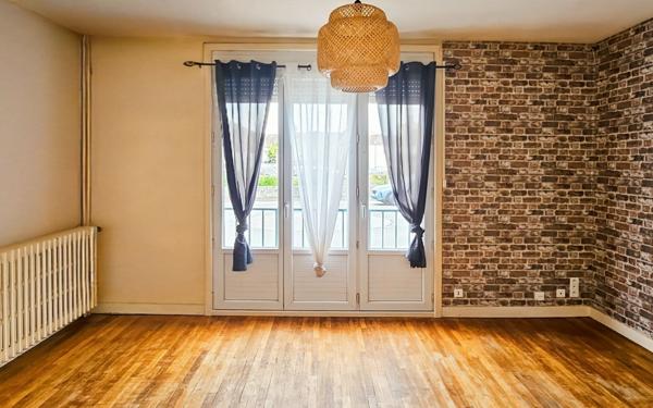 Maison à vendre    3 pièces • 60 m2 Pont-Sainte-Maxence