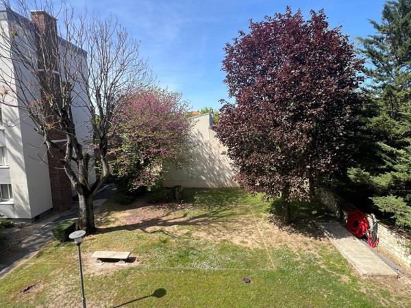 Lumineux Appt T3 70m² parking espaces verts