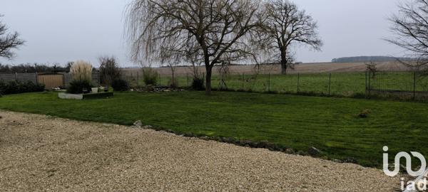 Maison traditionnelle 3 pièces de 88 m² à Mehun-sur-Yèvre (18500)