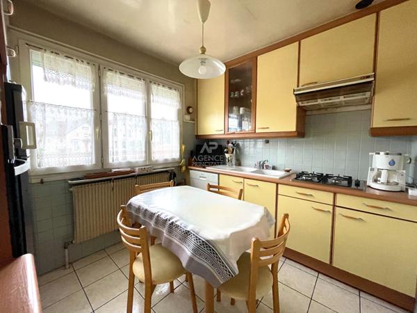 MAISON CONFLANS STE HONORINE - 5 PIÈCES - 105m² €373 000 ** - Référence 7308