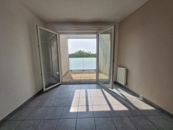 Appartement à vendre 3 pièces SAINT PRIEST (69) DERNIER ETAGE / GARAGE