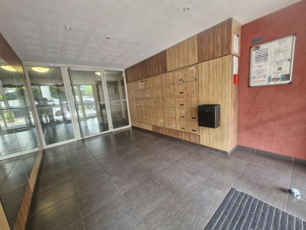 Appartement à vendre 3 pièces SAINT PRIEST (69) DERNIER ETAGE / GARAGE