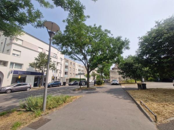 Appartement à vendre 3 pièces SAINT PRIEST (69) DERNIER ETAGE / GARAGE