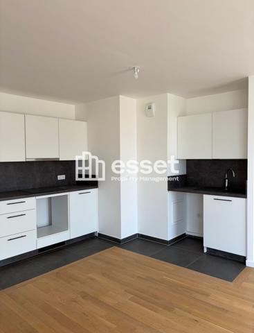 Location Appartement 4 pièces 102.86 m² - Courbevoie 92400