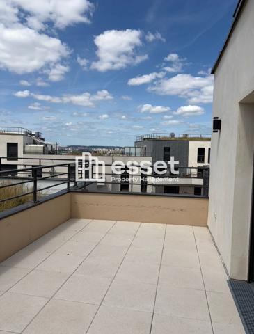 Location Appartement 4 pièces 102.86 m² - Courbevoie 92400