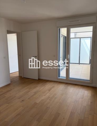 Location Appartement 4 pièces 102.86 m² - Courbevoie 92400