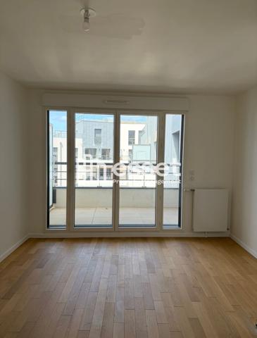 Location Appartement 4 pièces 102.86 m² - Courbevoie 92400