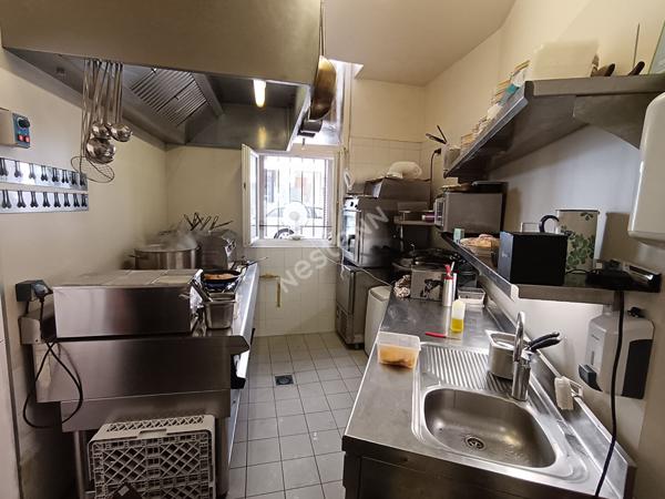 Toulon Place de l'Opéra. Immeuble complet de 16 lots en R+6 de 380m²