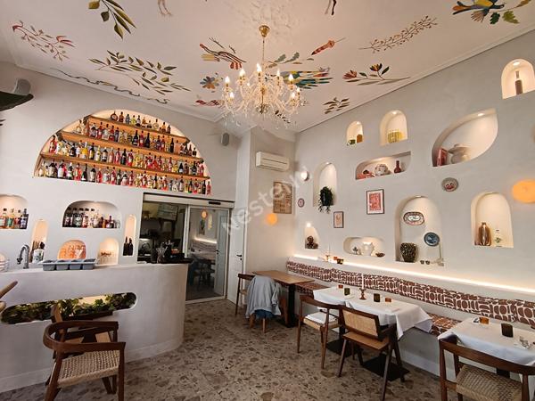 Toulon Place de l'Opéra. Immeuble complet de 16 lots en R+6 de 380m²