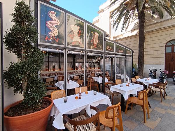 Toulon Place de l'Opéra. Immeuble complet de 16 lots en R+6 de 380m²