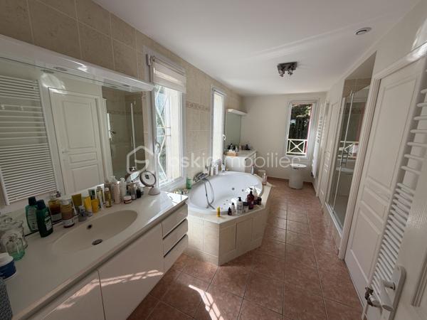 Maison de 227 m²