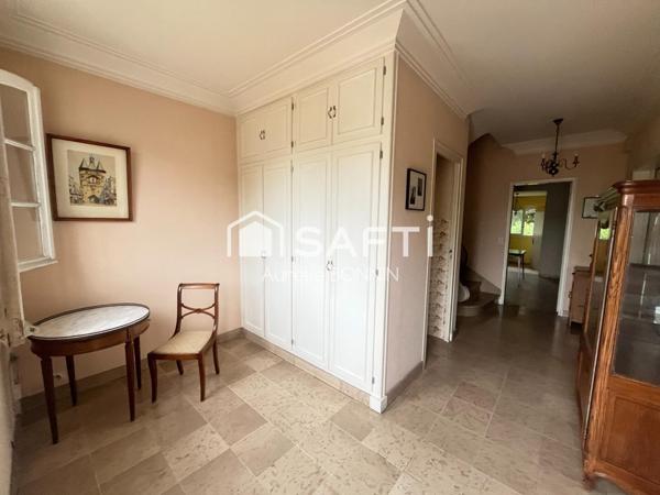 Talence maison de 177m² avec 4 chambres poss 5ème + grand garage de 45m² ; sur une belle parcelle de 900m²