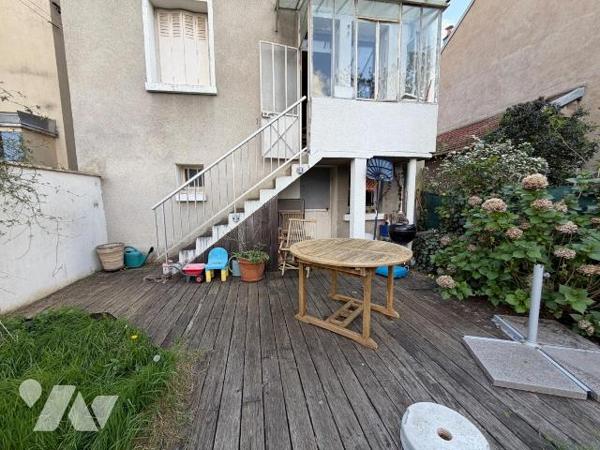 Maison de ville - Quartier Velpeaux - Tours
90 m², Terrain 122 m², 4 niveaux

En plein coeur...