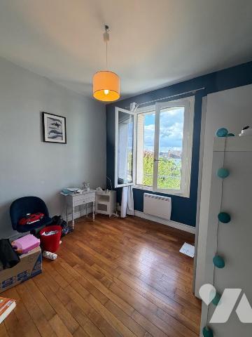 Maison de ville - Quartier Velpeaux - Tours
90 m², Terrain 122 m², 4 niveaux

En plein coeur...