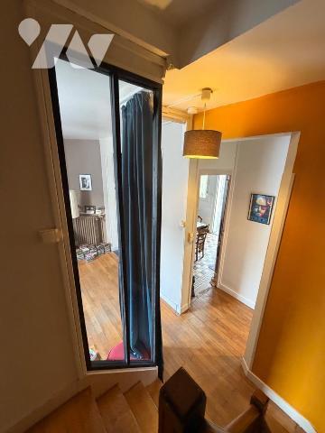 Maison de ville - Quartier Velpeaux - Tours
90 m², Terrain 122 m², 4 niveaux

En plein coeur...