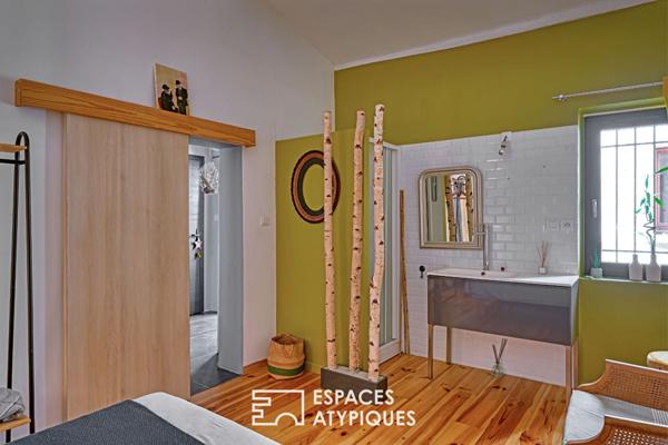 Élégance et Caractère : Magnifique Maison de Village avec Bassin Privatif