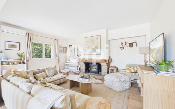 Maison à vendre    5 pièces • 159,29 m2 Mandelieu-la-Napoule