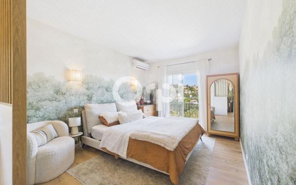 Maison à vendre    5 pièces • 159,29 m2 Mandelieu-la-Napoule