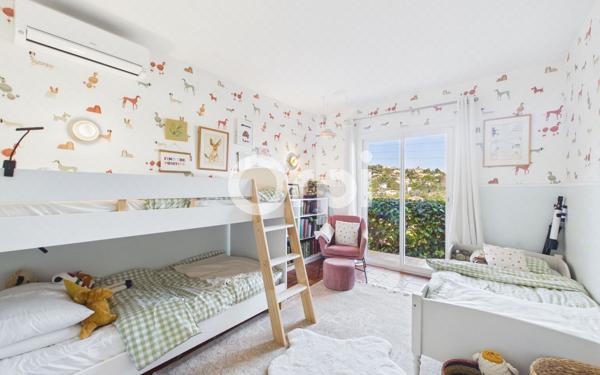 Maison à vendre    5 pièces • 159,29 m2 Mandelieu-la-Napoule
