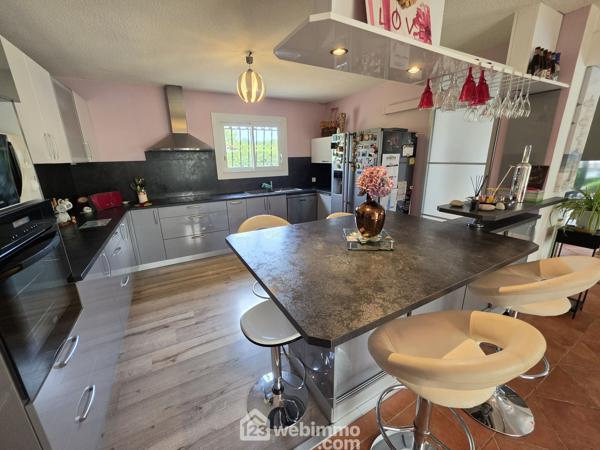Maison 117 m² à Saint-Jean-d'Illac 33127